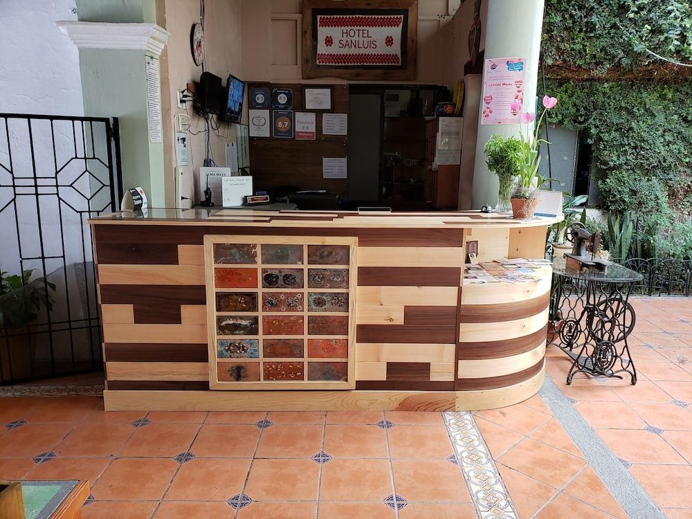 Hotel San Luis San Cristóbal de Las Casas エクステリア 写真