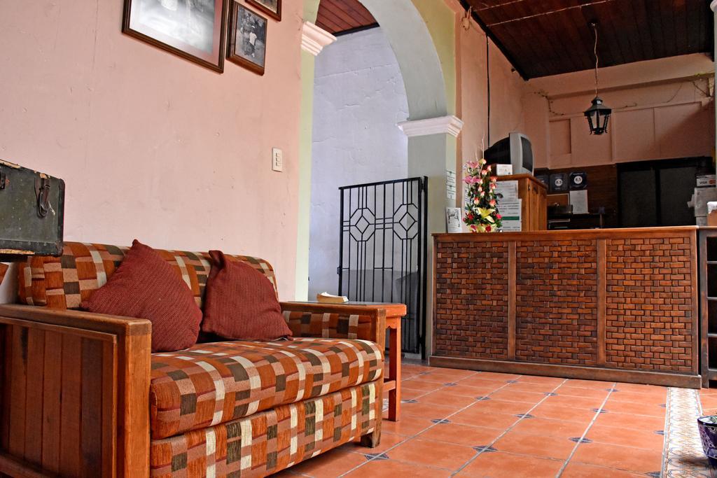 Hotel San Luis San Cristóbal de Las Casas エクステリア 写真